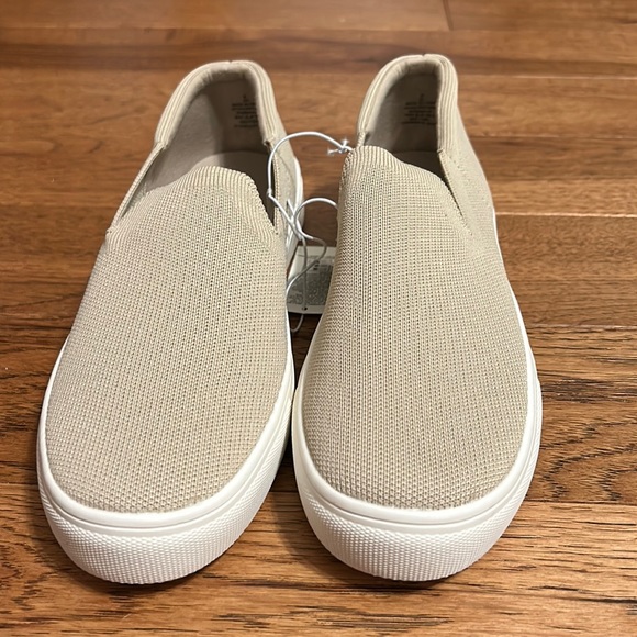 Brand new Soft- knit slip-on sneaker - Picture 1 of 3
